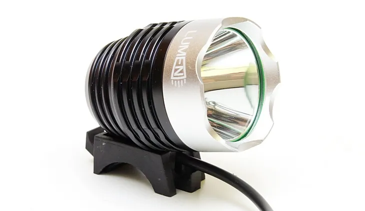 Фонарь передний Lumen 301/1200/Cree XM-T6 черный